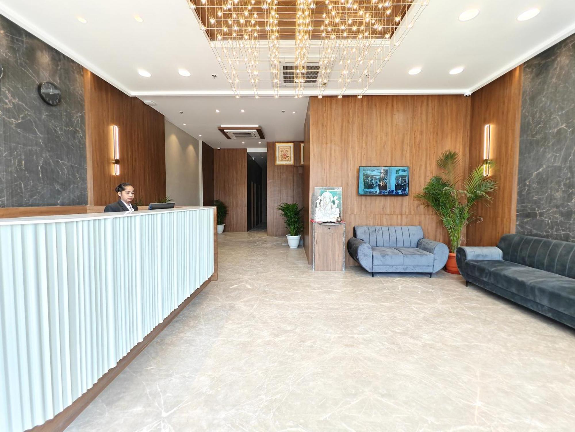 The Sky Imperial Hotel Kailash Jamnagar Ngoại thất bức ảnh