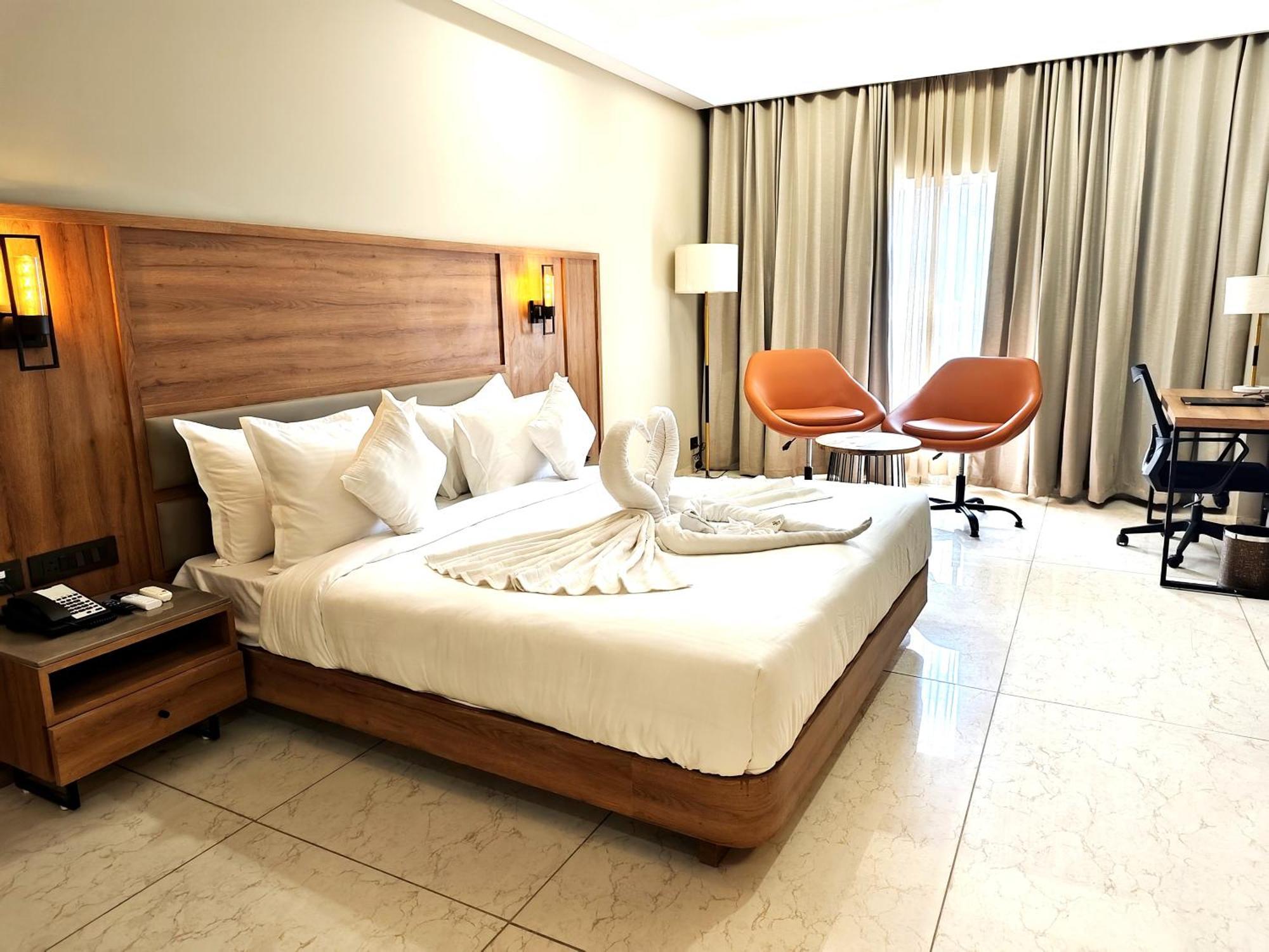 The Sky Imperial Hotel Kailash Jamnagar Ngoại thất bức ảnh