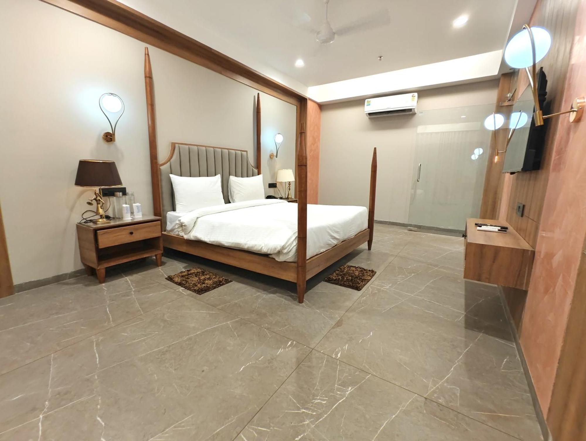 The Sky Imperial Hotel Kailash Jamnagar Ngoại thất bức ảnh
