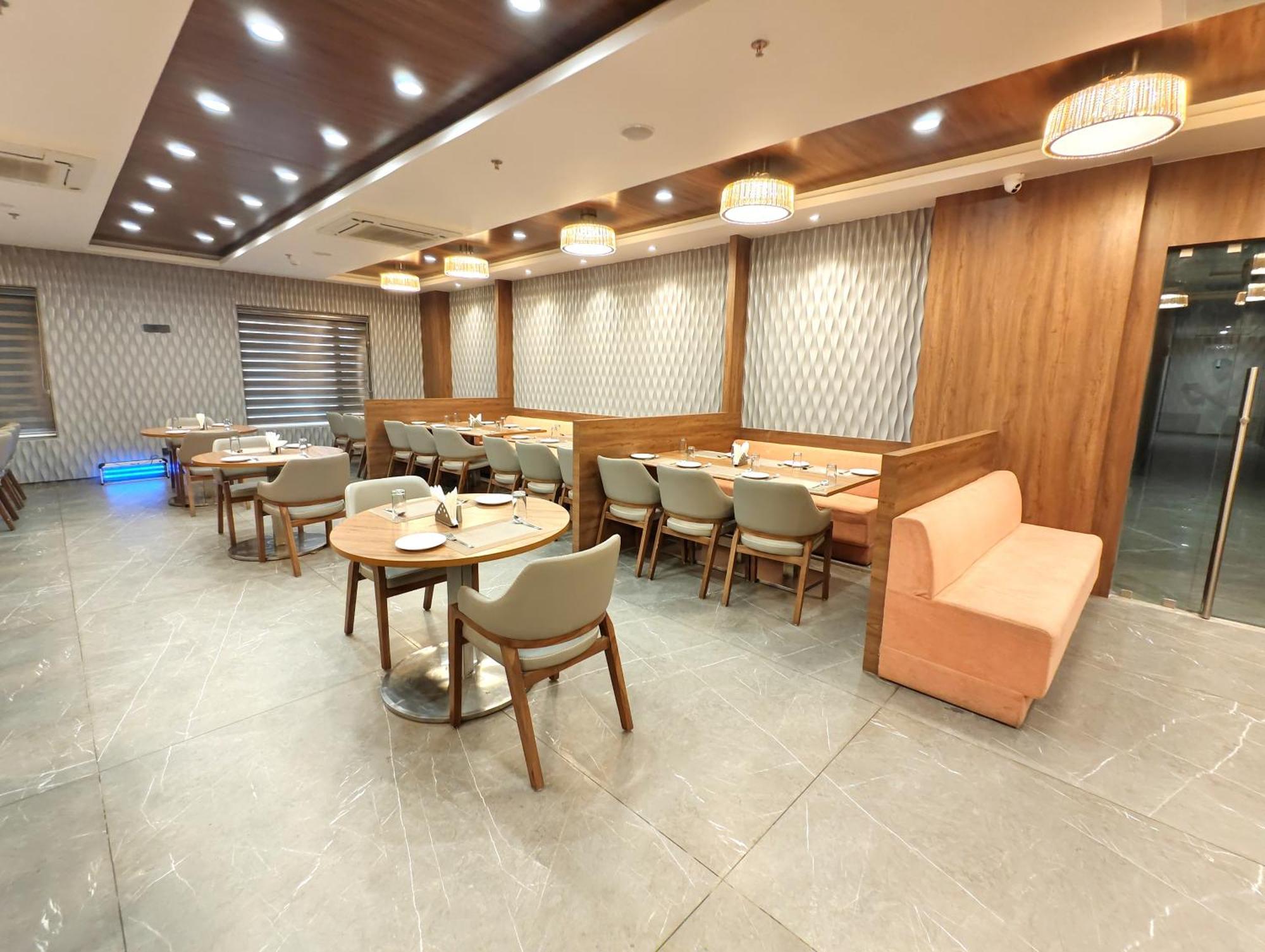 The Sky Imperial Hotel Kailash Jamnagar Ngoại thất bức ảnh