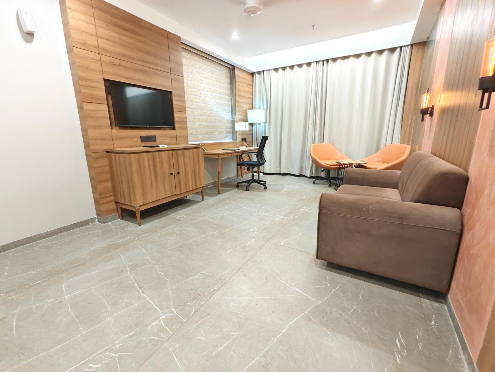 The Sky Imperial Hotel Kailash Jamnagar Ngoại thất bức ảnh
