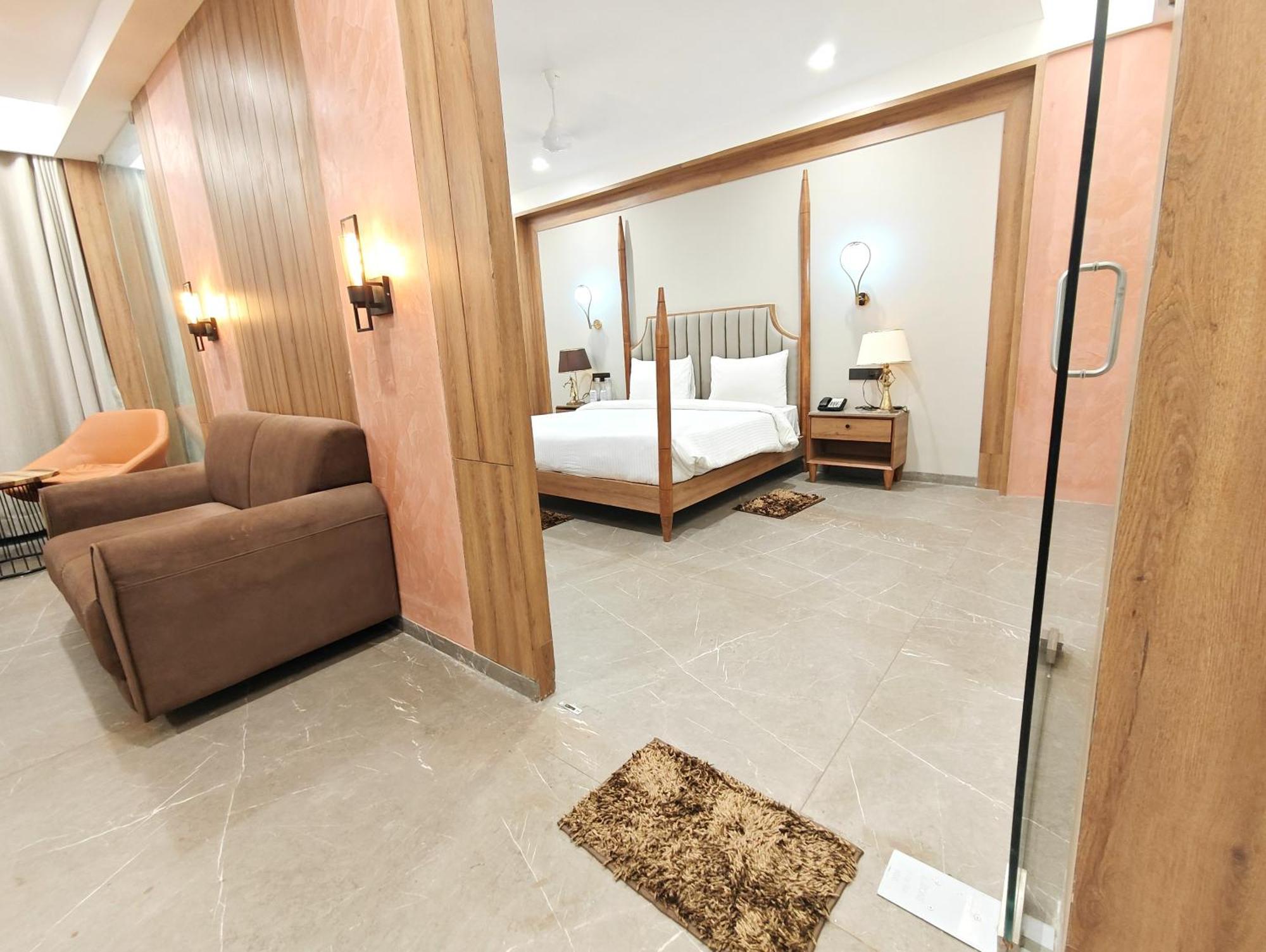 The Sky Imperial Hotel Kailash Jamnagar Ngoại thất bức ảnh