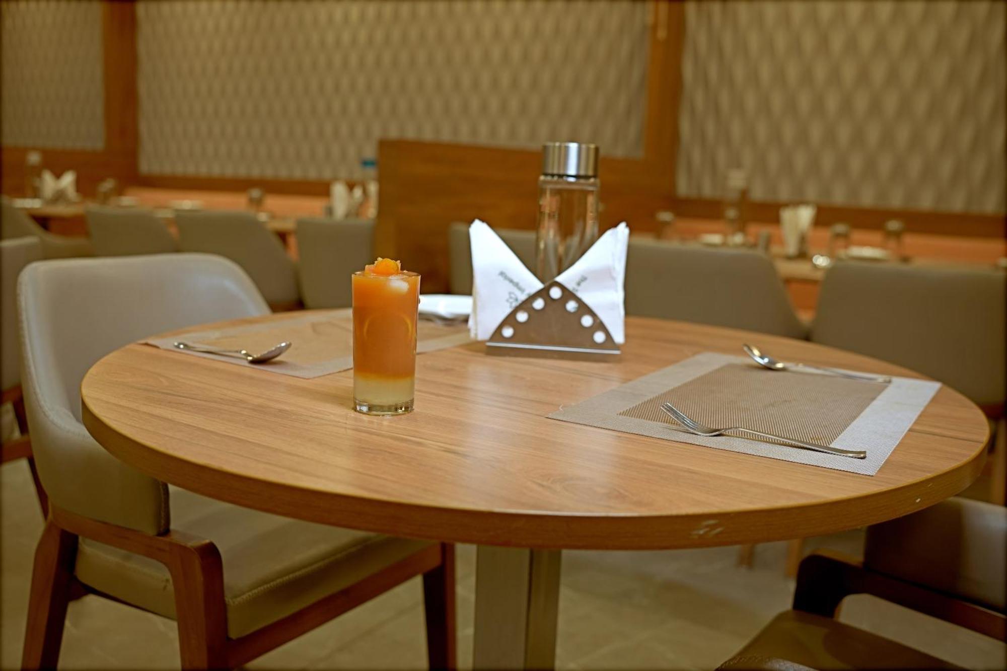 The Sky Imperial Hotel Kailash Jamnagar Ngoại thất bức ảnh
