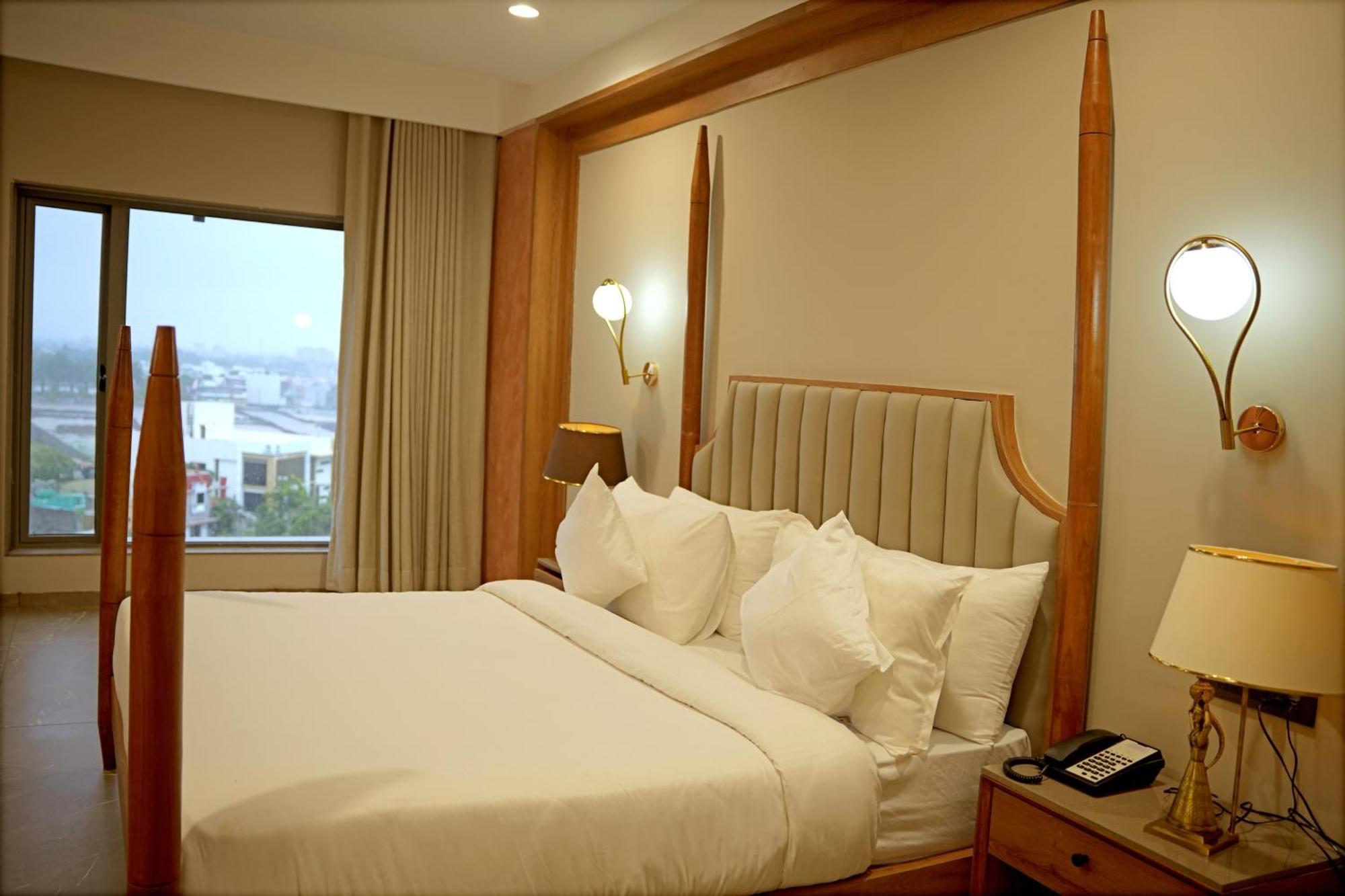 The Sky Imperial Hotel Kailash Jamnagar Ngoại thất bức ảnh