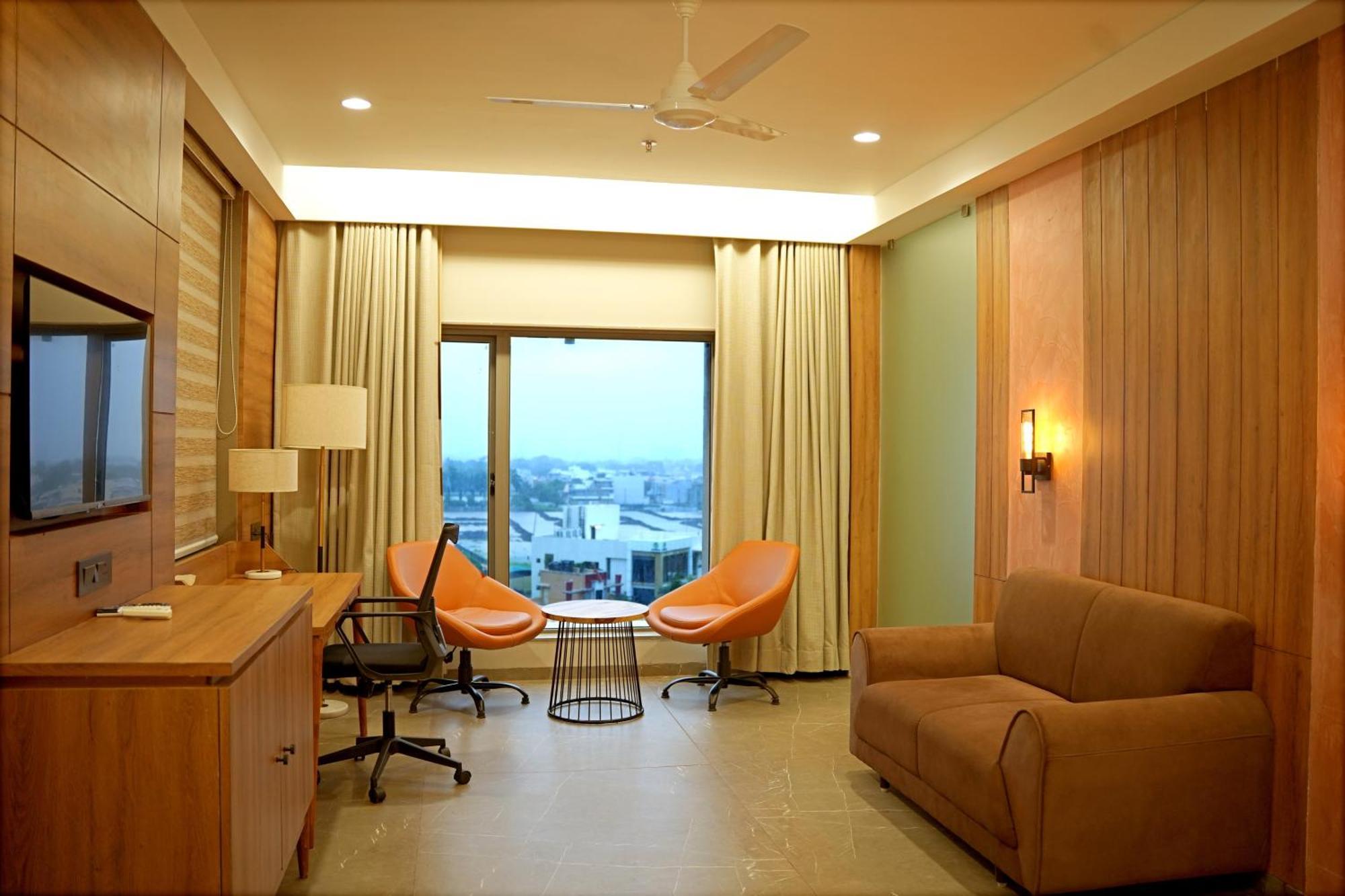 The Sky Imperial Hotel Kailash Jamnagar Ngoại thất bức ảnh